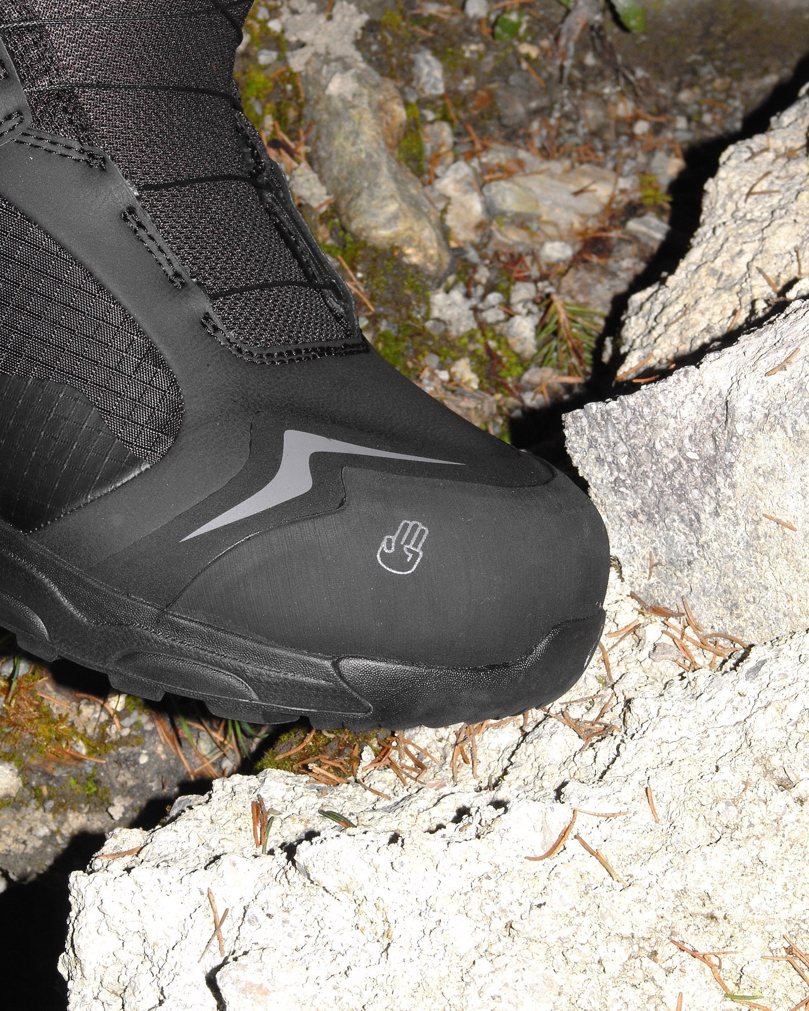 Rave Men's Snowboard Boots - Image 15